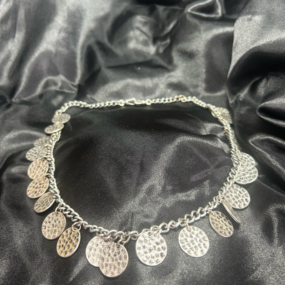 Silver tone 15” chime disc necklace